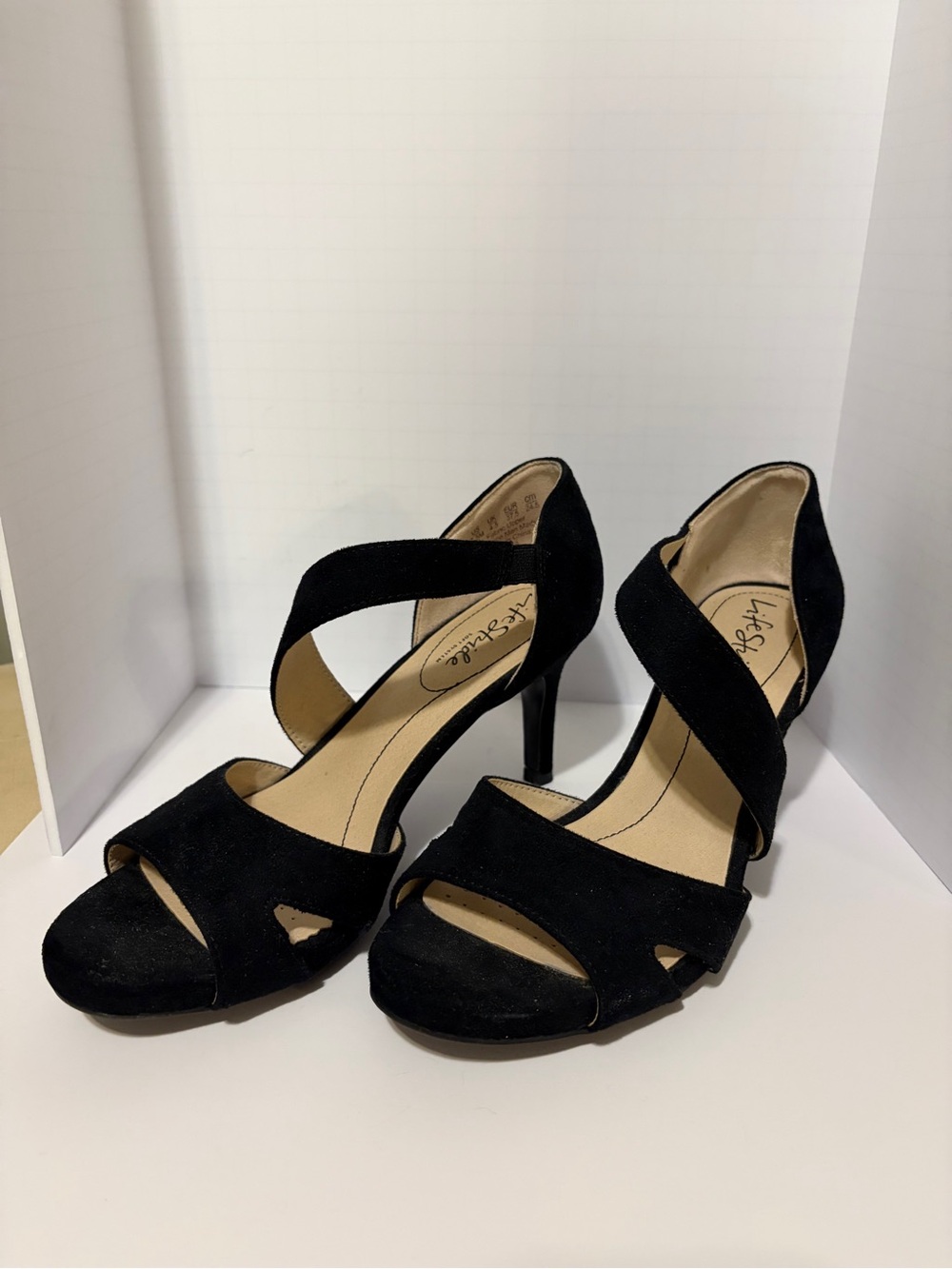 Life Stride Mega Black Strappy Open Peep Toe Soft System Heels Size 7.5 EUC